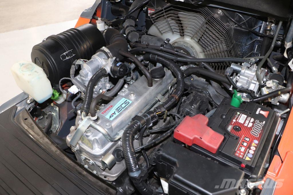Toyota 02-8FGF25 Nestekaasutrukit