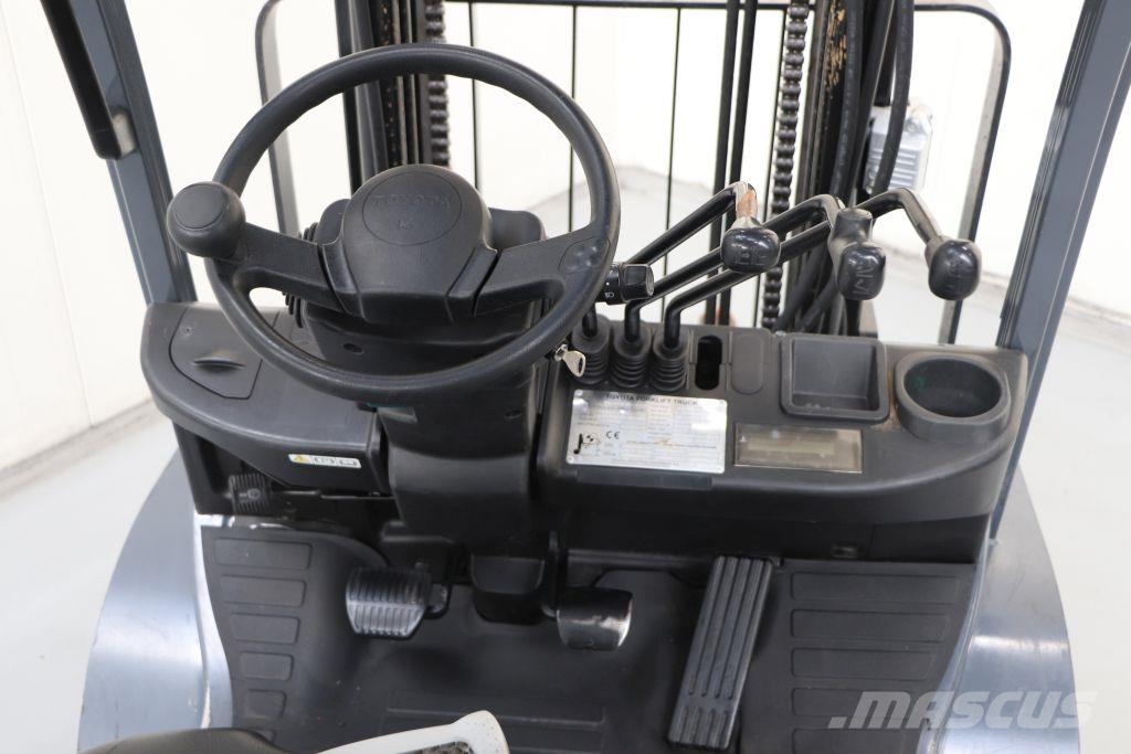 Toyota 02-8FGF25 Propan trucker