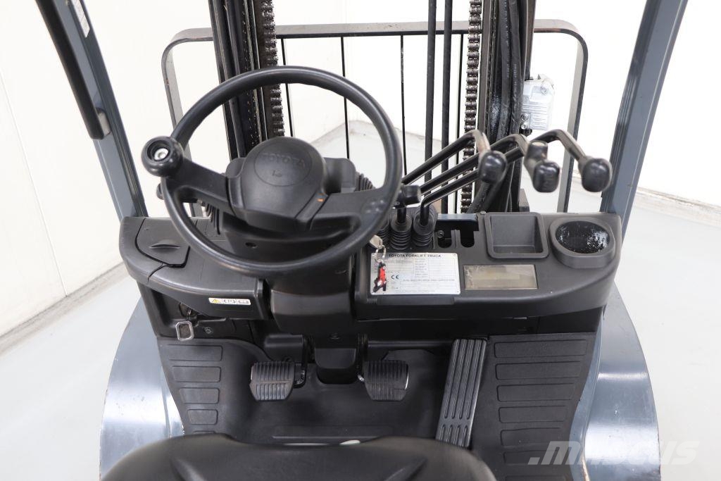 Toyota 02-8FGF25 LPG heftrucks