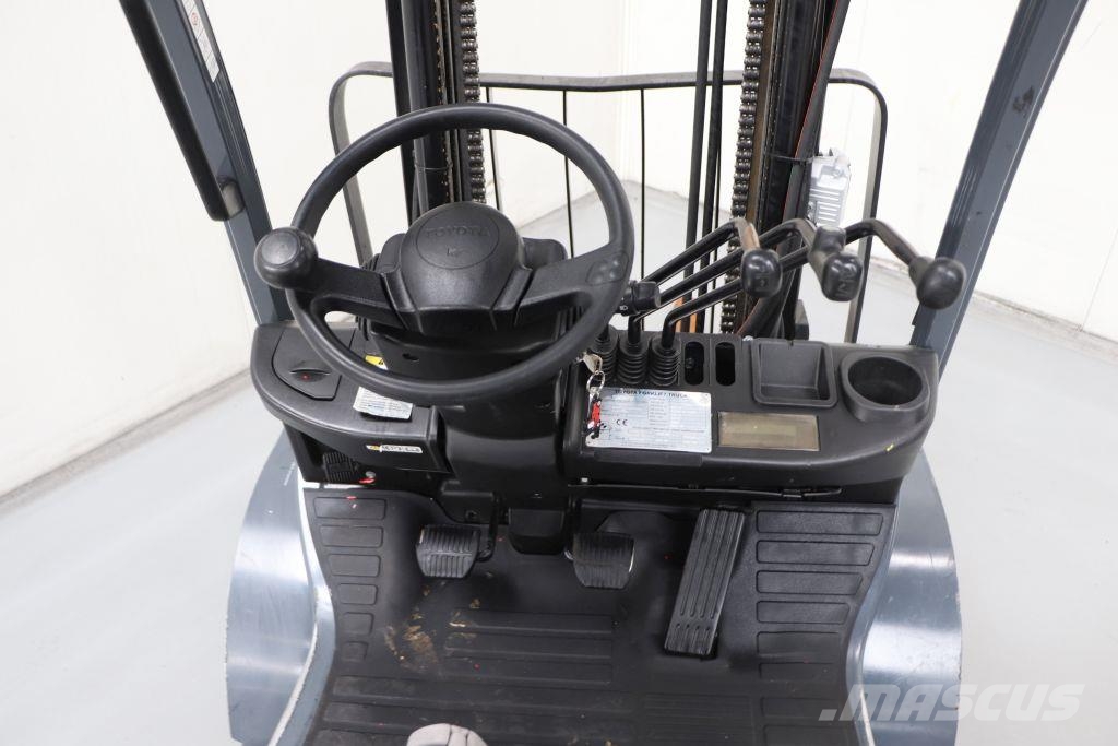Toyota 02-8FGF25 Propan trucker