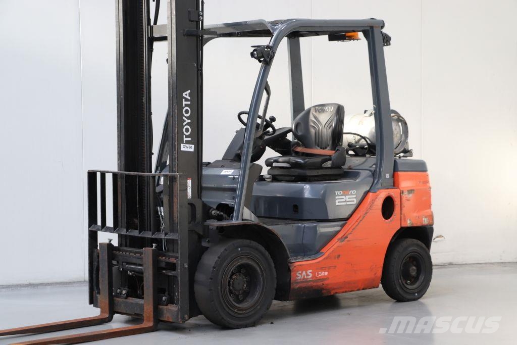 Toyota 02-8FGF25 LPG'li forkliftler