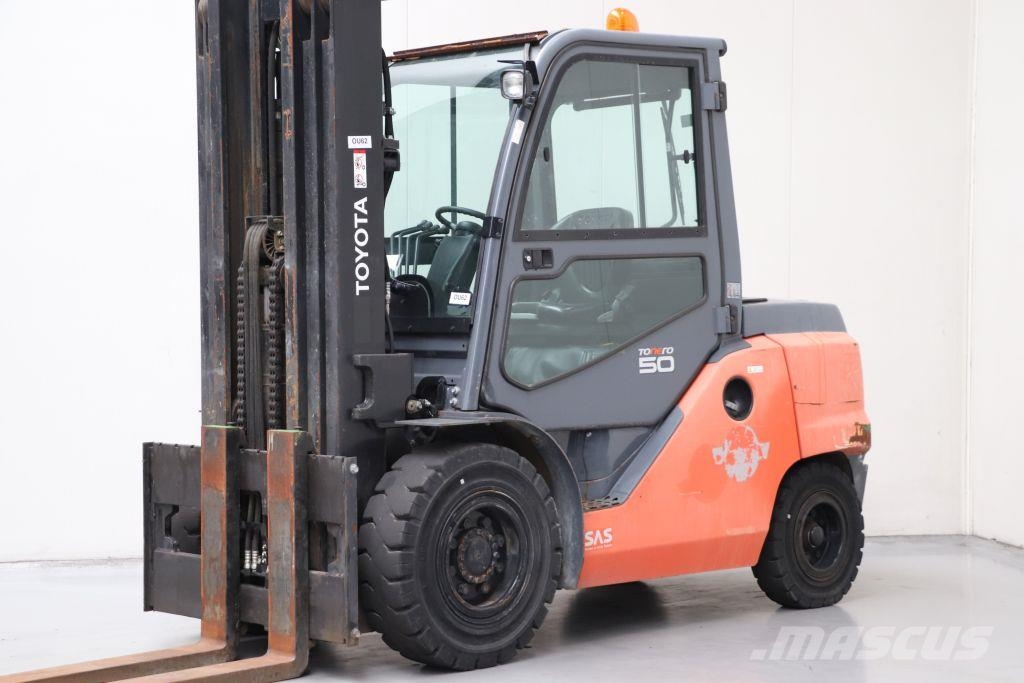 Toyota 40-8FD50N Dīzeļa autoiekrāvēji