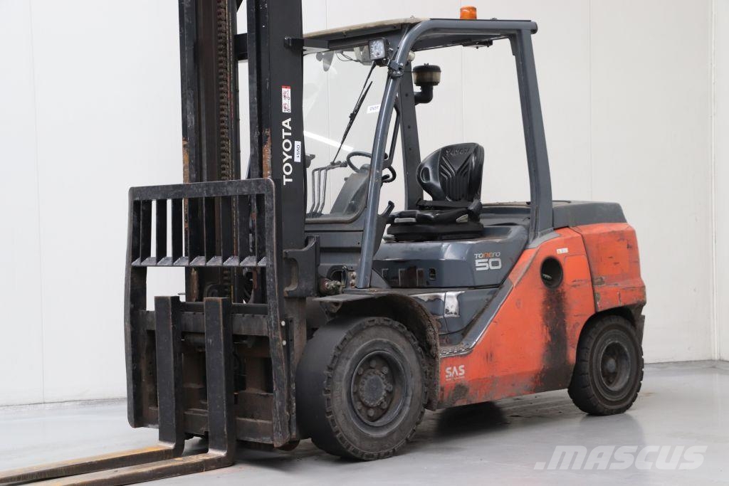 Toyota 40-8FD50N Diesel forklifts