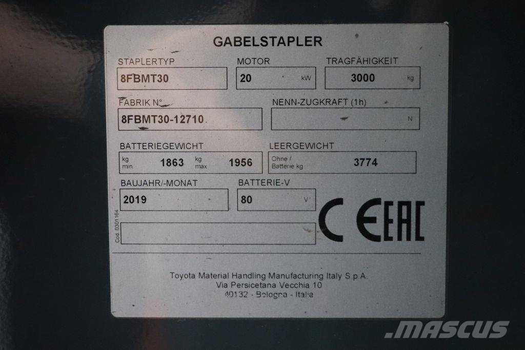 Toyota 8FBMT30 شاحنات ذات رافعات شوكية تعمل بالكهرباء