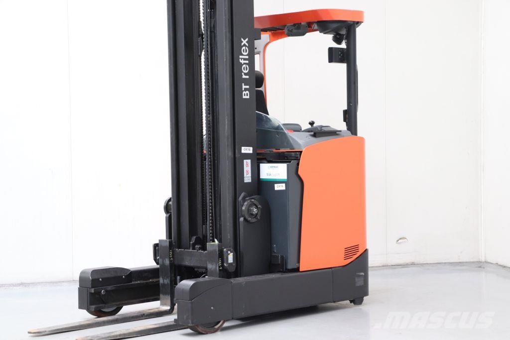 Toyota RRE200H Schubmaststapler