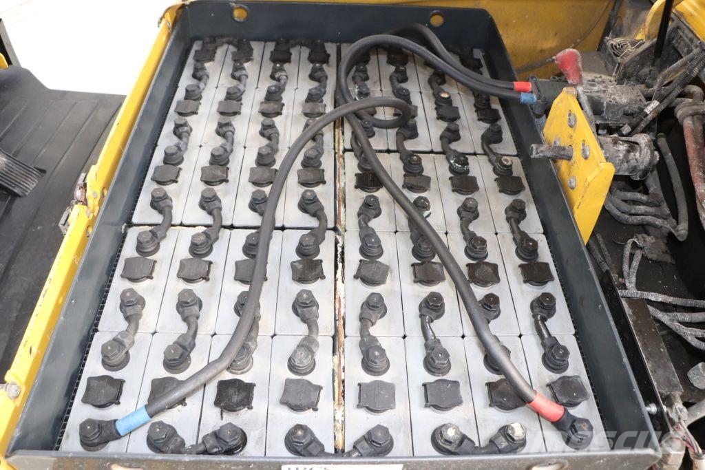 Yale ERP25VL شاحنات ذات رافعات شوكية تعمل بالكهرباء