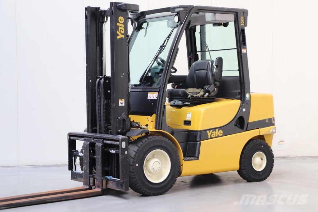 Yale GDP30VX Camiones diesel
