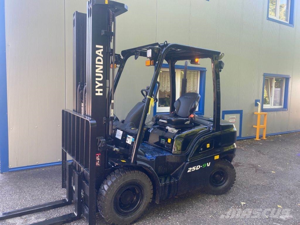 Hyundai 25D-9V شاحنات الديزل