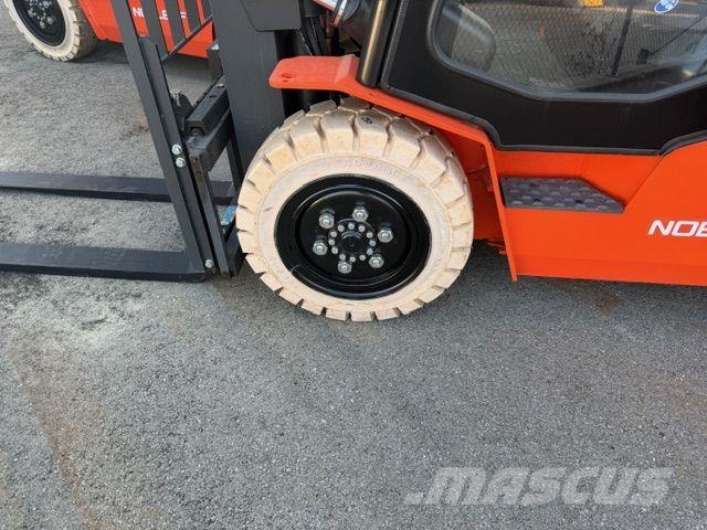 Noblelift COCD 30 디젤 지게차