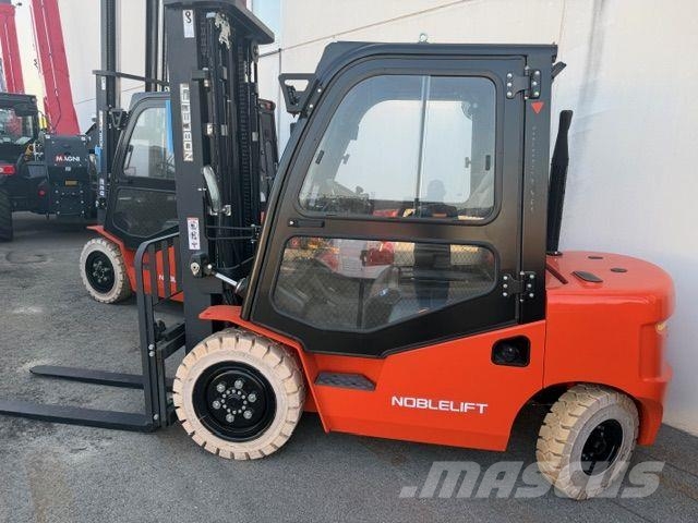 Noblelift CPCD 30 디젤 지게차