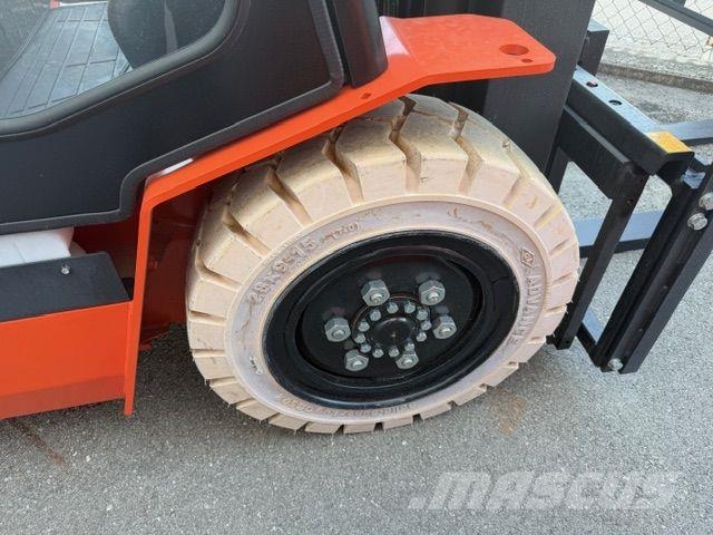 Noblelift CPCD 30 디젤 지게차