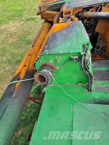 John Deere T560 HM Combine harvesters