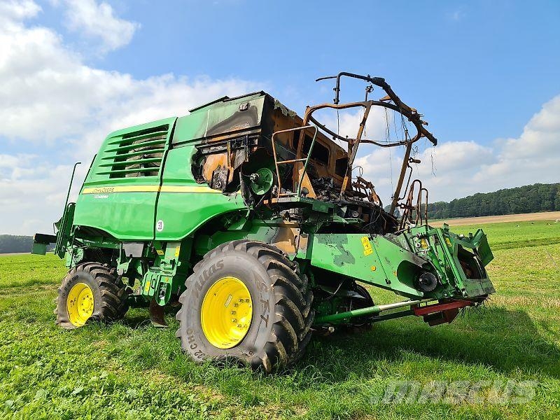 John Deere T560 HM Combine harvesters
