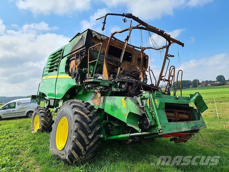 John Deere T560 HM Combine harvesters