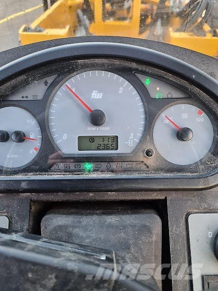Paus SL 755 Tekerlekli yükleyiciler