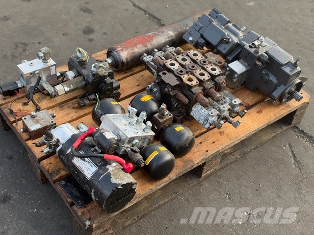 Doosan DL 300-5 USED HYDRAULIC PARTS هيدروليات