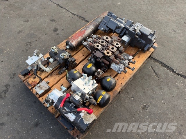 Doosan DL 300-5 USED HYDRAULIC PARTS هيدروليات