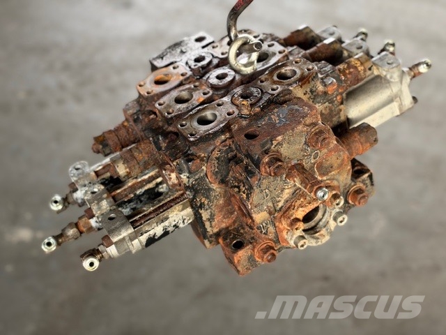 Doosan DL 300-5 USED HYDRAULIC PARTS هيدروليات