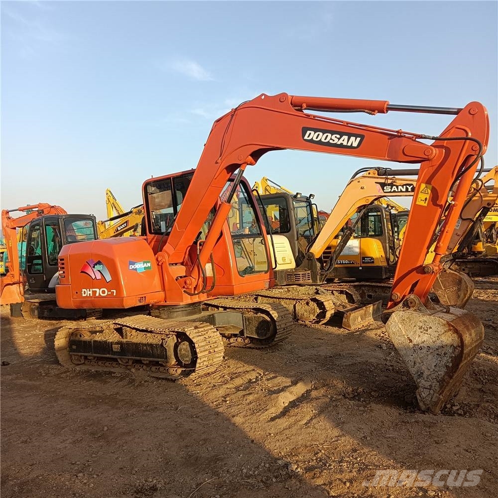 Doosan DH 70 Excavadoras sobre orugas