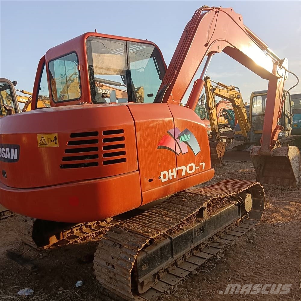 Doosan DH 70 Excavadoras sobre orugas
