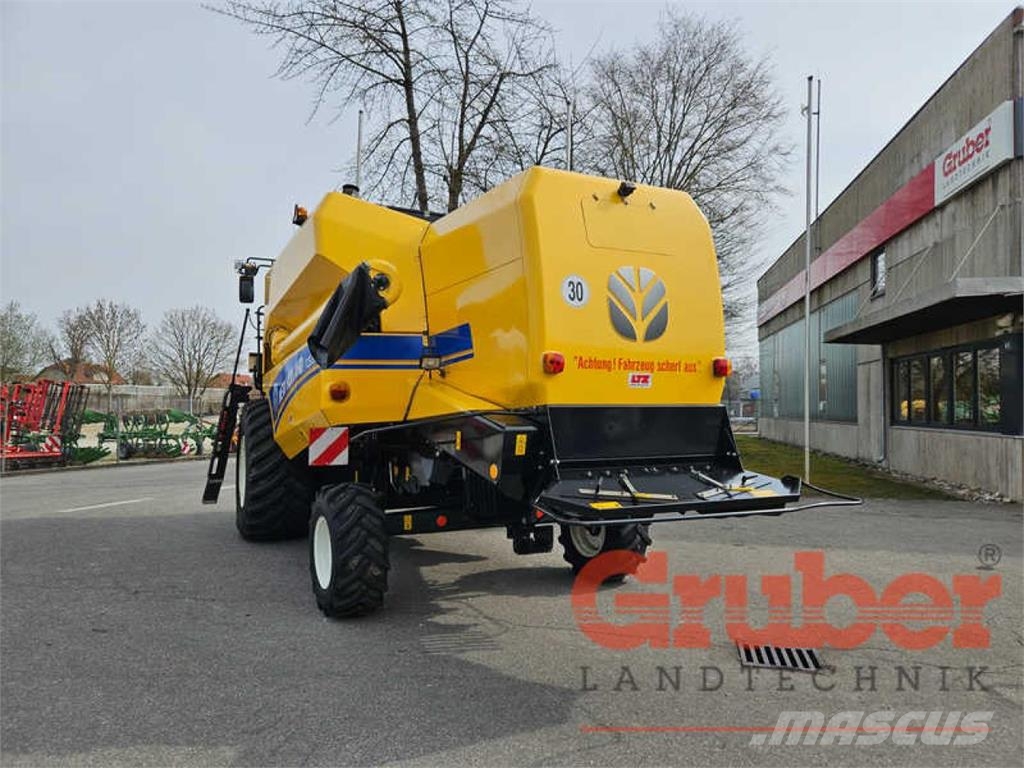 New Holland TC 5.80 Mietitrebbiatrici