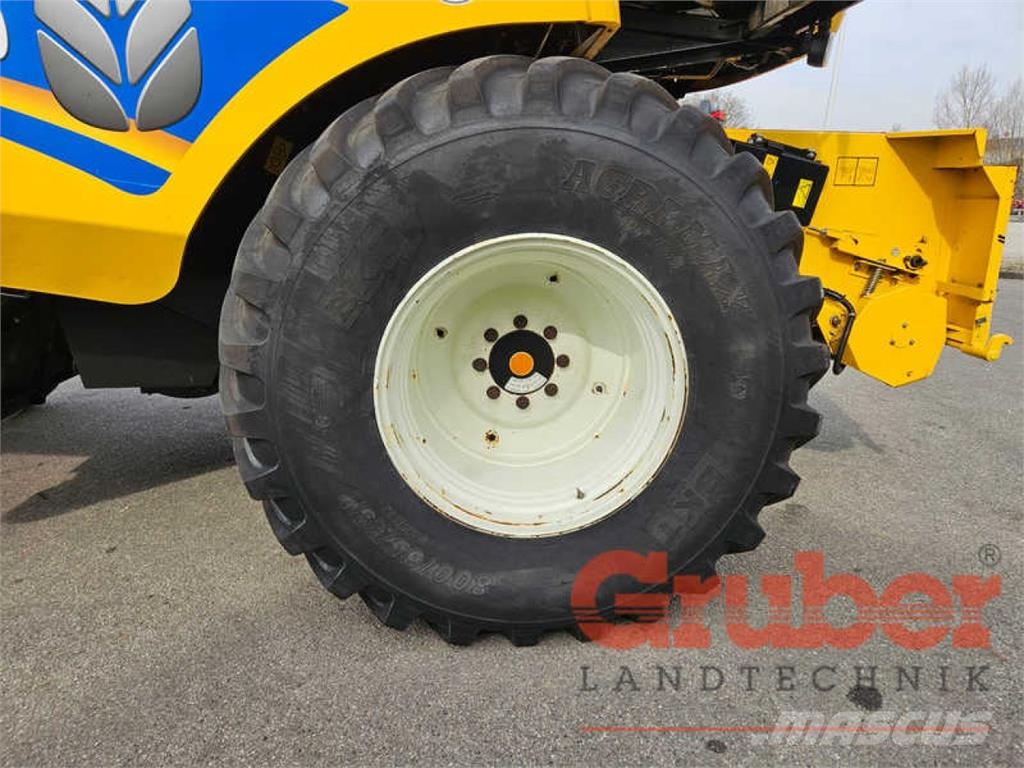 New Holland TC 5.80 Mietitrebbiatrici