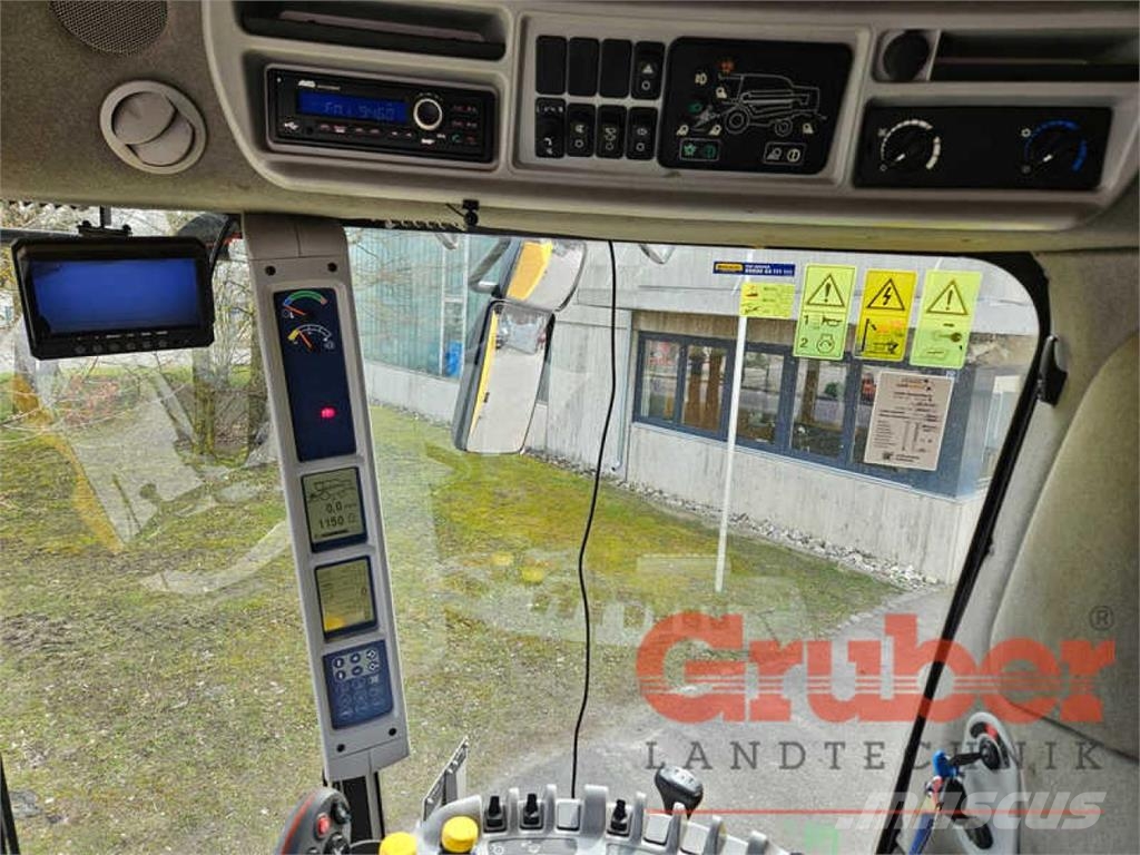 New Holland TC 5.80 Mietitrebbiatrici