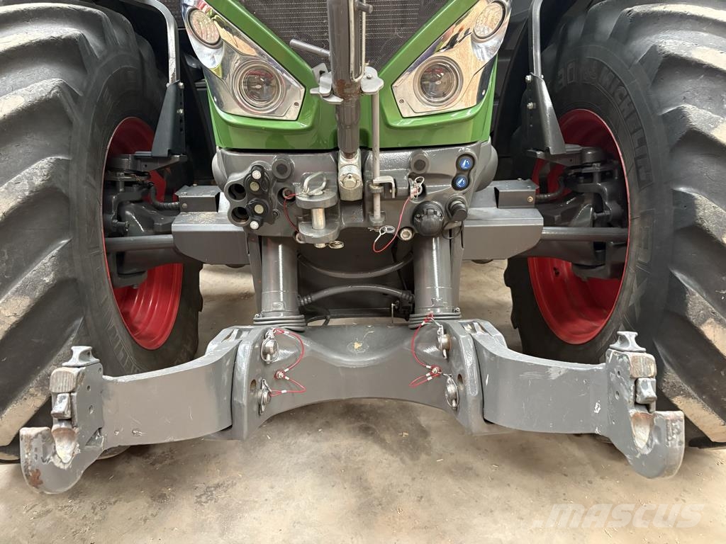 Fendt 826 VARIO PROFI + Traktorid