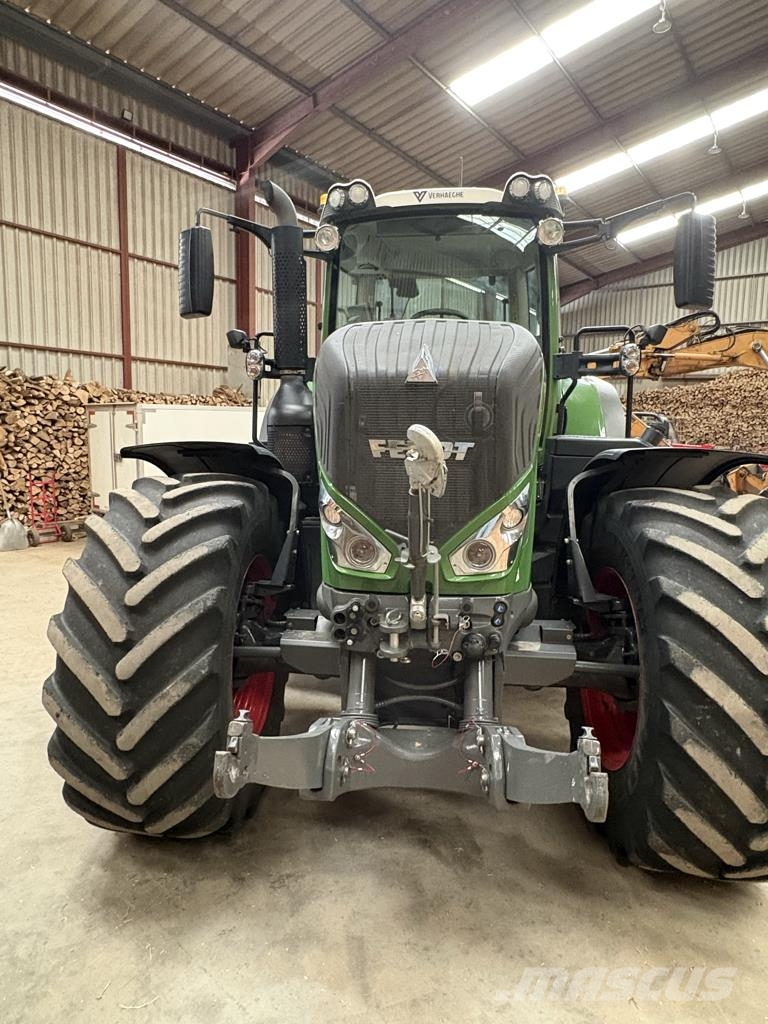 Fendt 826 VARIO PROFI + Traktorer
