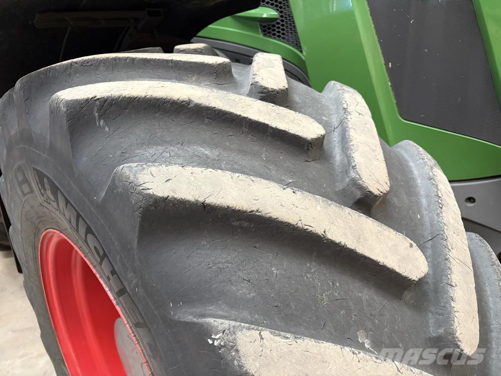 Fendt 826 VARIO PROFI + Traktorid