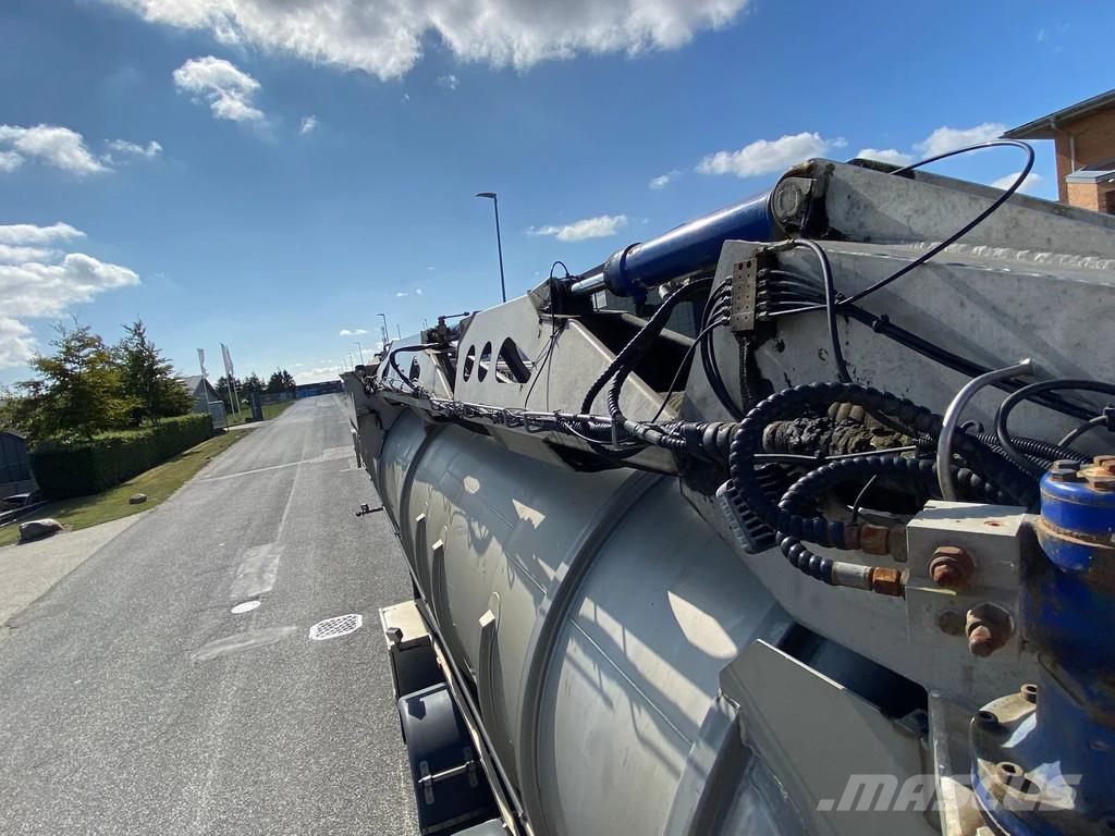 VM Tarm 3 akslet gylletrailer Tank prikolice