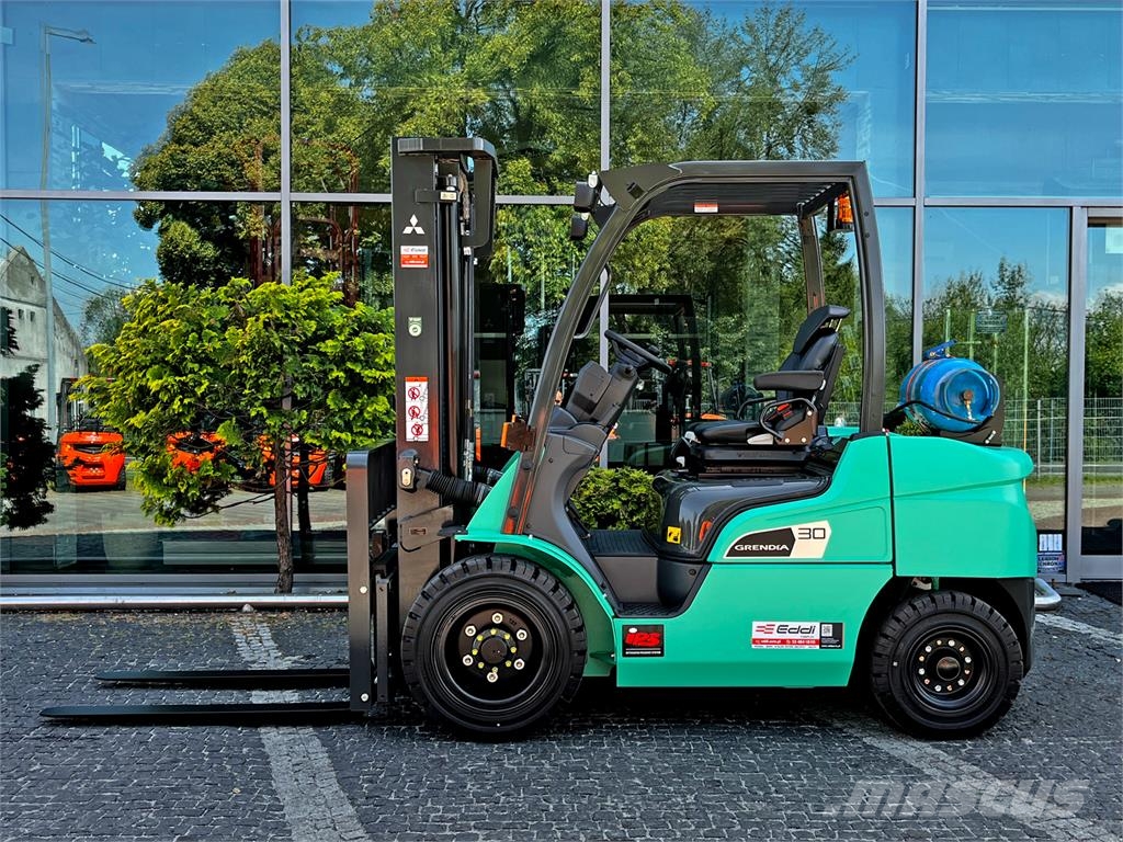 Mitsubishi FG30N Gāzes autoiekrāvēji (LPG)