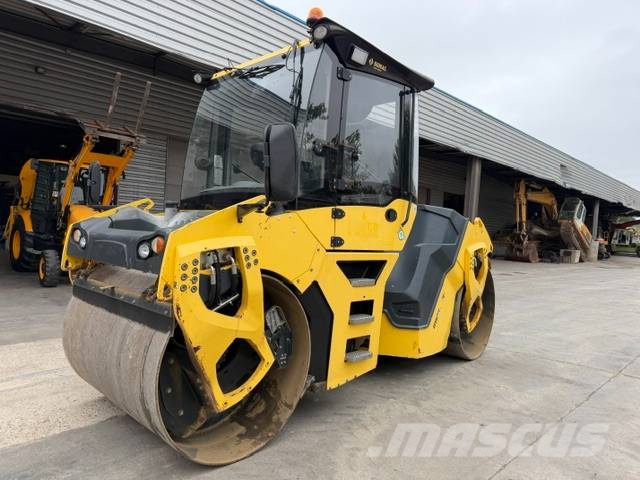 Bomag BW 161 AD-5 Двойни барабанни ролки