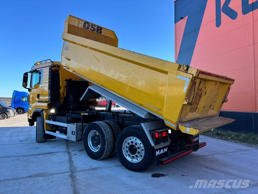 MAN TGS 28.500 6x4*4 BOX L=4957 mm Pašizgāzējs