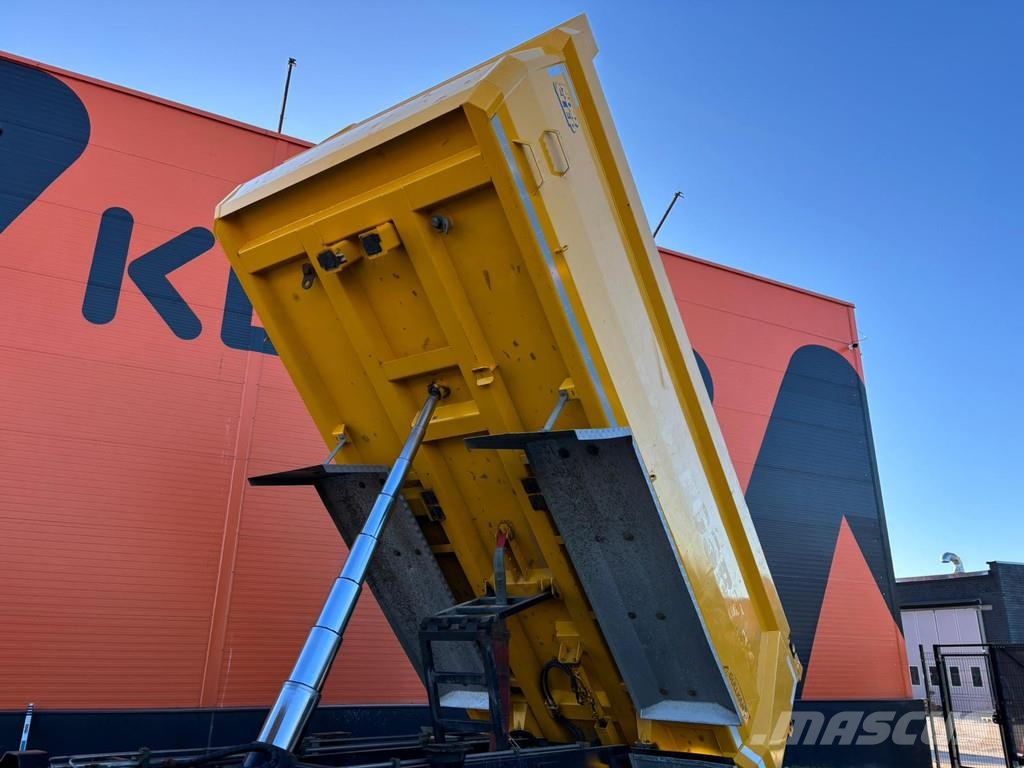 MAN TGS 28.500 6x4*4 BOX L=4957 mm Pašizgāzējs