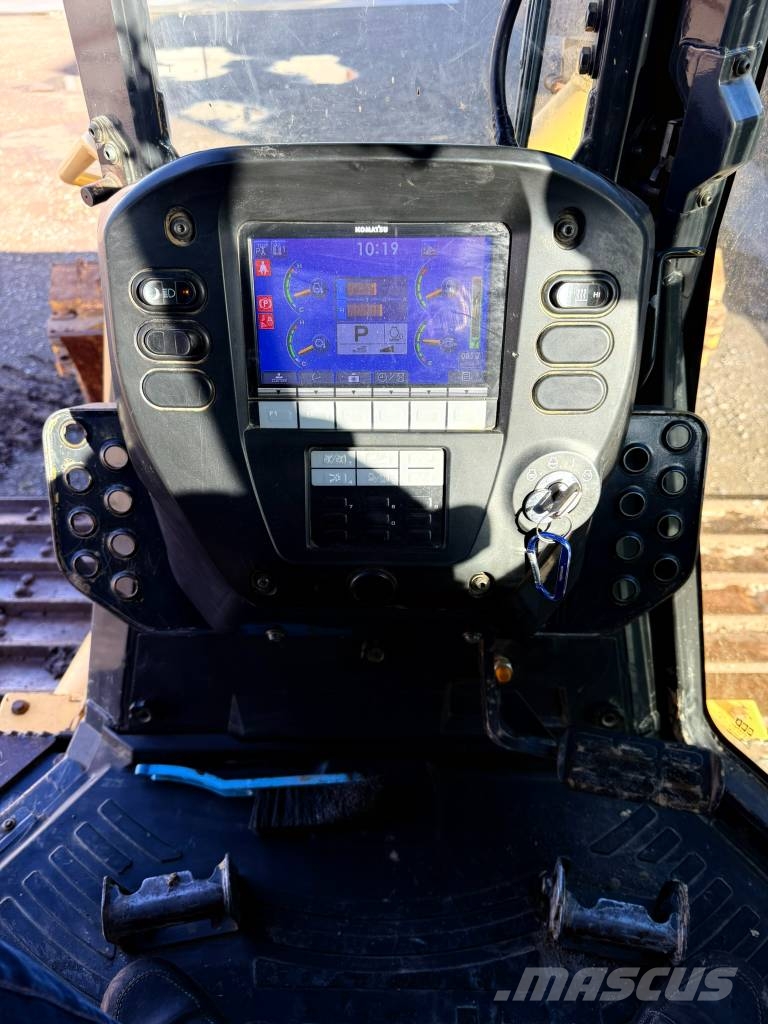 Komatsu D 61 PX-23 Buldožeri guseničari