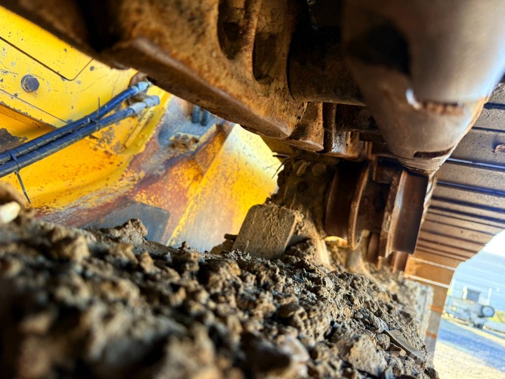 Komatsu D 61 PX-23 Buldožeri guseničari