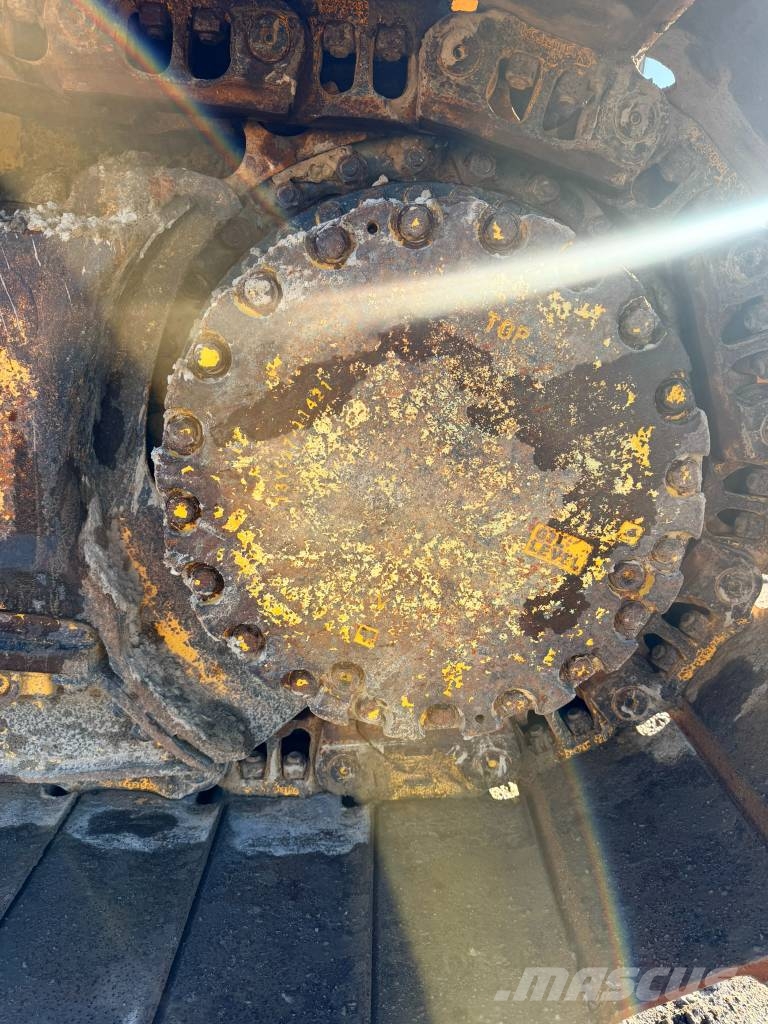 Komatsu D 61 PX-23 Buldožeri guseničari