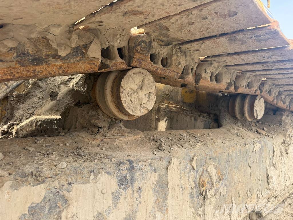 Komatsu D 61 PX-23 Buldožeri gusjeničari
