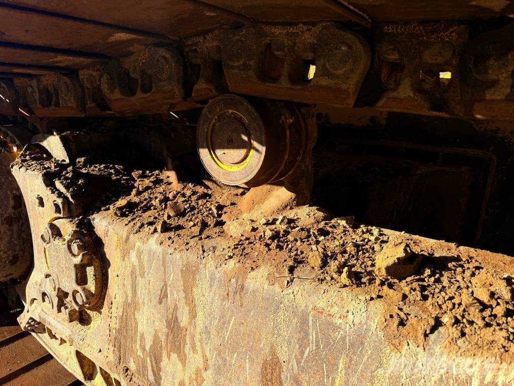 Komatsu D 61 PX-23 Buldožeri guseničari