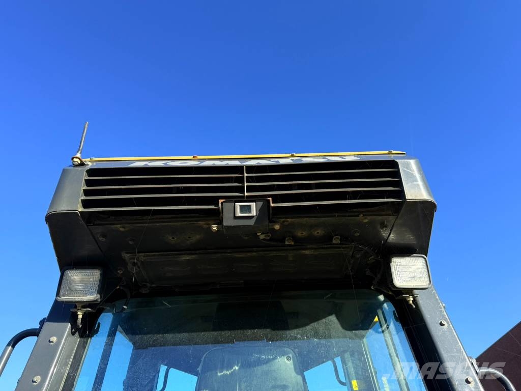 Komatsu D 61 PX-23 Buldožeri guseničari