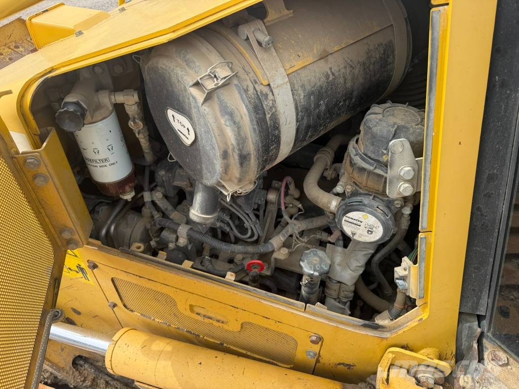Komatsu D 61 PX-23 Buldožeri gusjeničari