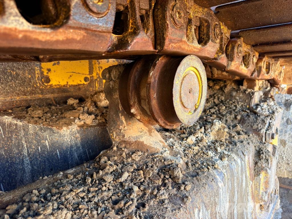Komatsu D 61 PX-23 Buldožeri guseničari