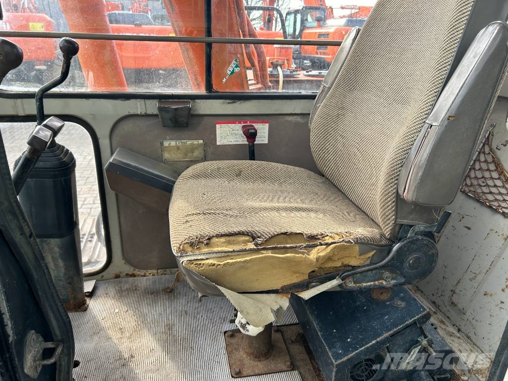 Hitachi EX 60 حفارات صغيرة أقل من 7 طن (حفارات صغيرة)