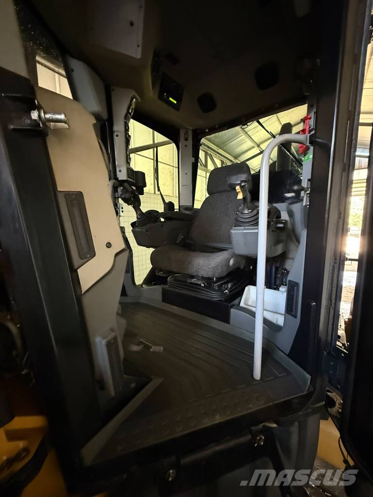 CAT 12 M VHP Plus Niveleuse