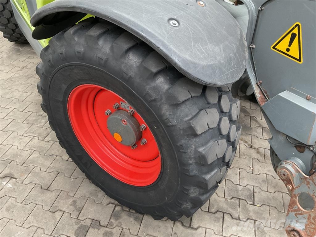 CLAAS Scorpion 6030 Varipower مناولات متداخلة