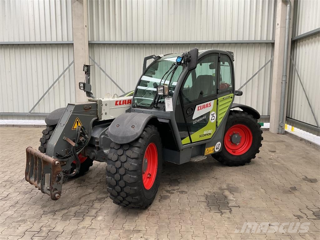 CLAAS Scorpion 6030 Varipower مناولات متداخلة