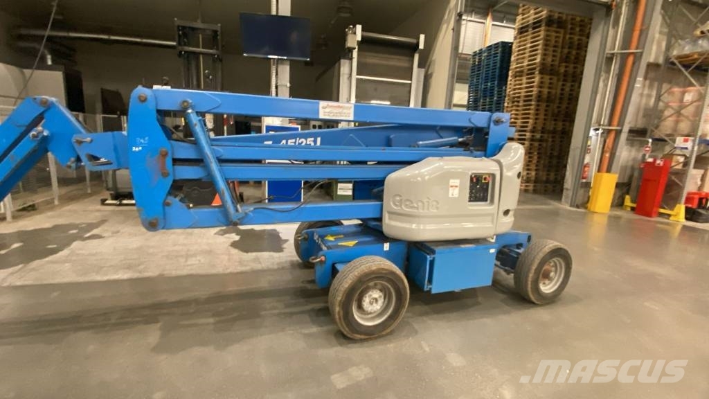 Genie Z 45/25 曲臂高空工作平台