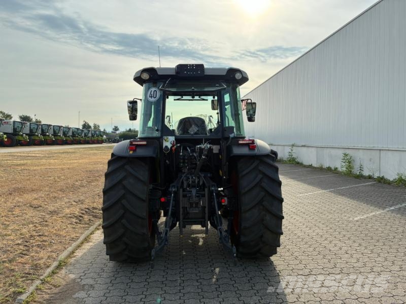CLAAS AXOS 240 Tractoren