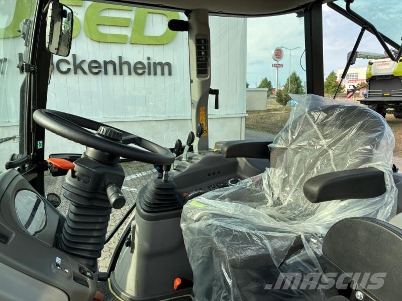 CLAAS AXOS 240 Tractoren